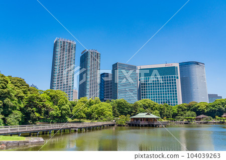 （東京）東京的寧靜空間，濱離宮庭園，初夏 104039263