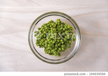 Sansho fruit 104039560