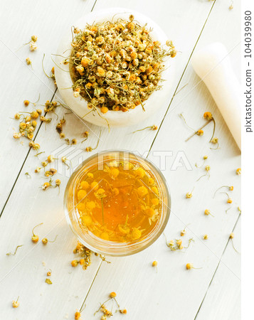 Dry camomile tea 104039980