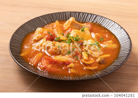 Simmered chicken with tomato Simmered chicken with tomato 104041281