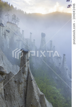 Earth pyramids of Platten (Erdpyramiden - Piramidi di Plata) near Percha and Bruneck,  South Tyrol, Italy 104041446
