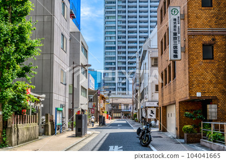Touring Hamamatsucho, Minato Ward, Tokyo 104041665