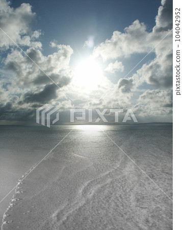 Calm low tide Calm low tide 104042952