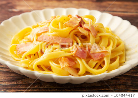 Carbonara  104044417