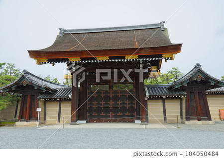 Kyoto Imperial Palace, Gishumon, Young leaves and fresh greenery Kyoto Imperial Palace, Gishumon, Young leaves and fresh greenery 104050484