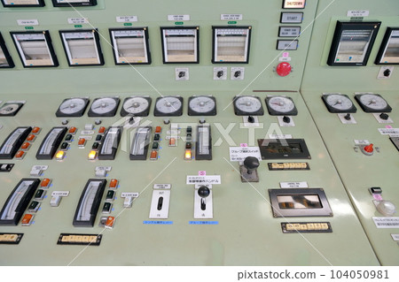 Operation panel of nuclear power plant 104050981