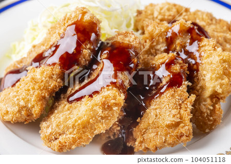 美味的豬里脊肉排配醬汁 美味的豬里脊肉排配醬汁 104051118