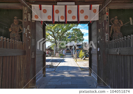 [Ichinomiya Temple] (Shikoku Sacred Site No. 83 Fudasho) Ichinomiya Town, Takamatsu City, Kagawa Prefecture 104051874
