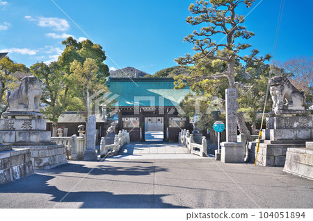 [Iwashio Hachiman Shrine] Miyawaki Town, Takamatsu City, Kagawa Prefecture 104051894