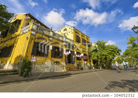Hoi An old town in the sunshine of Vietnam 104052332