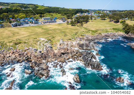 "Aomori Prefecture" Shooting the Tanesashi Coast from the sea side with a drone 104054082