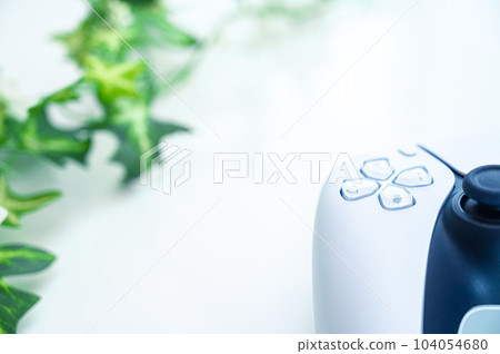 Game controller_white background 104054680