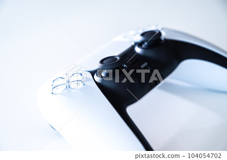 Game controller_white background 104054702