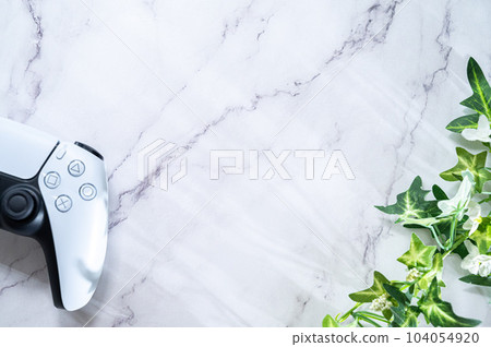 Game controller_white background 104054920