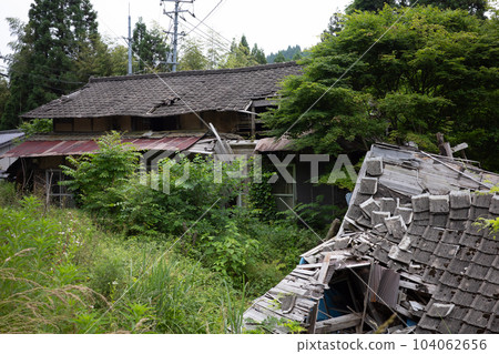 Old and very beautiful building in Niimi city, Okayama prefecture, Japan Old and very beautiful building in Niimi city, Okayama prefecture, Japan 104062656