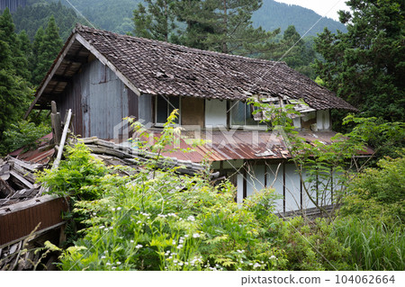 日本岡山縣新見市古老而美麗的建築 日本岡山縣新見市古老而美麗的建築 104062664