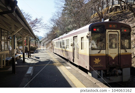 Scenery of the Watarase Keikoku Railway Tsudo Station (rail bus diesel car) 104063162
