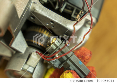 process of repairing the electric motor of a washing machine process of repairing the electric motor of a washing machine 104065053