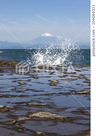 View of Mt.Fuji across Sagami Bay from Enoshima View of Mt.Fuji across Sagami Bay from Enoshima 104068321