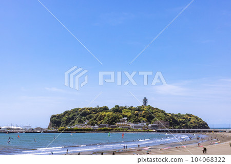 Enoshima and the bustling coast Enoshima and the bustling coast 104068322