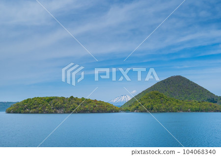 從洞爺湖看到的蝦夷富士和羊蹄山 104068340