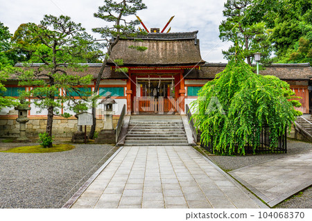 Middle Gate of Omotogu Shrine, Sakyo Ward, Kyoto City (Tangible Cultural Property Designated by Kyoto Prefecture) 104068370