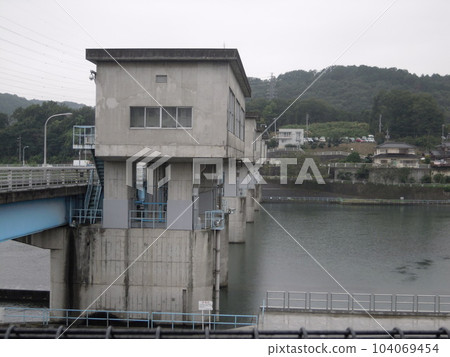 "Ozaku Intake Weir" in Hamura City, Tokyo "Ozaku Intake Weir" in Hamura City, Tokyo 104069454