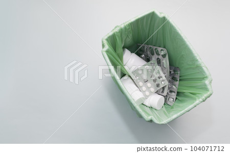 Mockup Trash Bin, Bucket Full Of Medication, Supplement. Pills, Tablet Bottles, Empty Capsule Pastilles. Medical Waste, Drug Consumption Concept. Pharmacy. Horizontal Plane Copy Space, Top View. 104071712