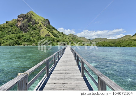[Indonesia] A tropical pier 104072104