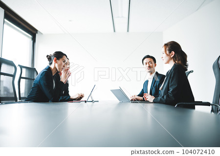  企業形象 104072410