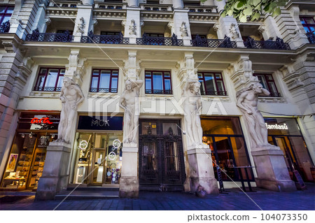 On Freedom Square, a house whose third floor balcony is supported by four Atlantes, On Freedom Square, a house whose third floor balcony is supported by four Atlantes, 104073350