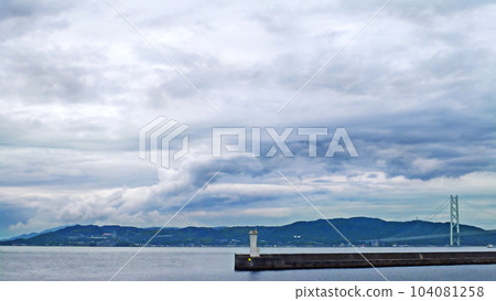 梅雨季節的淡路島[橫向構圖] 104081258