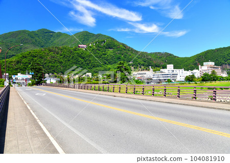 萬葉橋 / 從千曲川眺望戶倉上山田溫泉（長野縣千曲市）[2023 年 6 月] 104081910