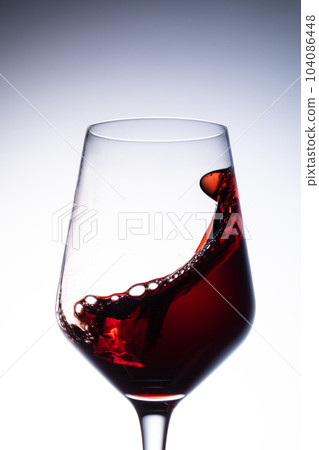 搖晃紅酒 搖晃紅酒 104086448