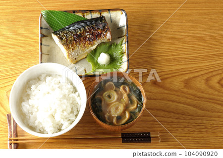 Set meal of grilled mackerel 104090920
