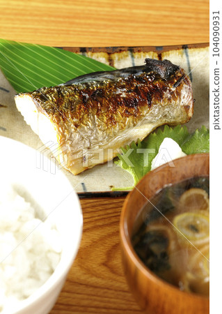 Set meal of grilled mackerel 104090931