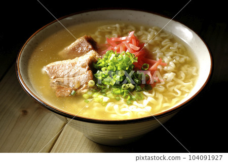 Okinawa soba with pork belly, plenty of small green onions and pickled ginger 104091927