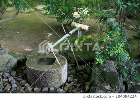 World Heritage Kyoto Ryoan-ji Stone Garden's squatting (hand basin) 104094224