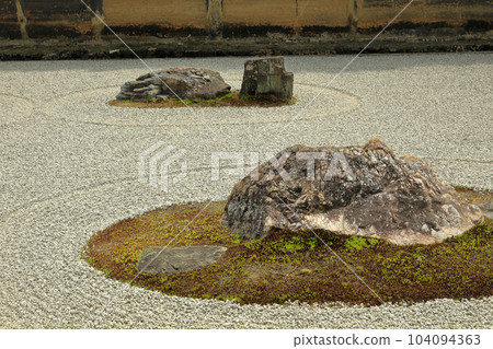 World Heritage Kyoto Ryoan-ji Rock Garden (hojo garden) World Heritage Kyoto Ryoan-ji Rock Garden (hojo garden) 104094363