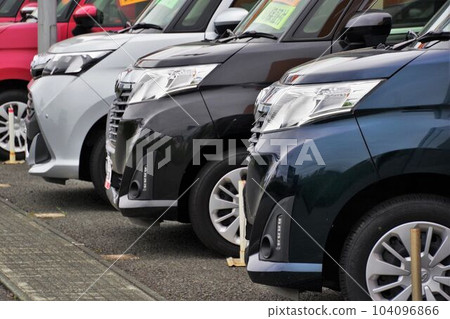 Cars lined up at dealers Toyota Roomy & Tank 104096866