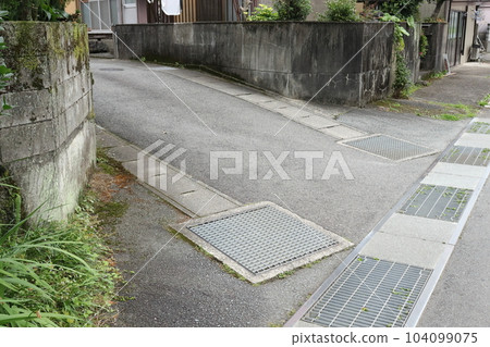 dangerous bend 104099075