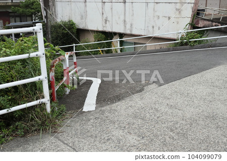 dangerous bend 104099079