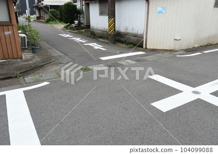 dangerous bend 104099088