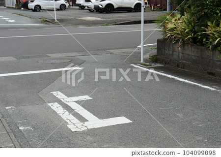 dangerous bend 104099098