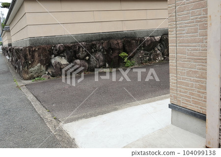 dangerous bend 104099138