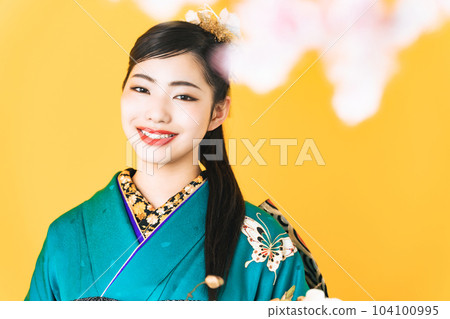 穿鞦韆袖的女人的畫像 104100995