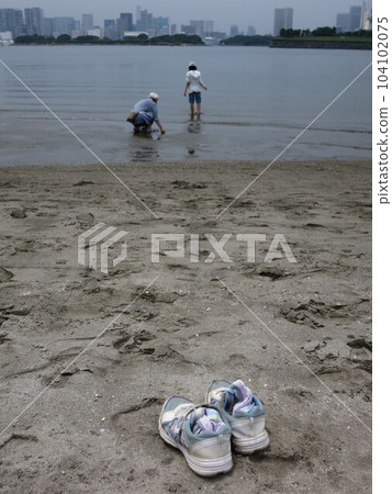 在沙灘上玩耍(台場) 在沙灘上玩耍(台場) 104102075