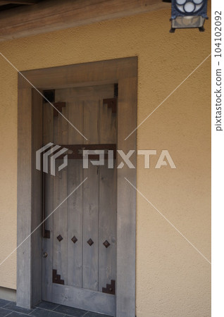 antique modern door 104102092