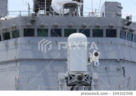 配備高射砲的護航艦橋和CIWS護航艦橋 104102506
