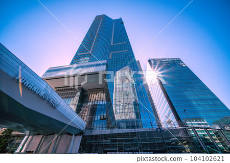 日本東京城市景觀虎之門山站塔（虎之門山站）的視圖。虎之門之丘的外觀... 104102621